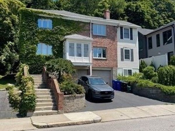 275 Tappan St, Unit II, Brookline, MA 02445