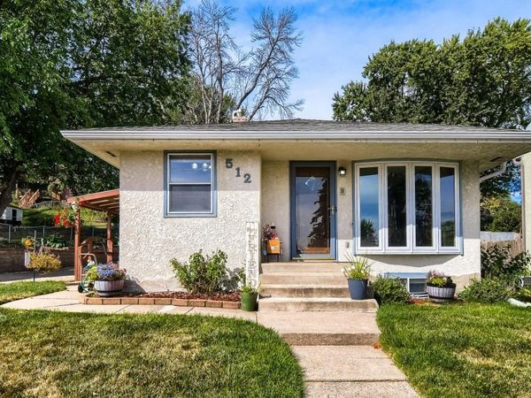 512 9th Avenue S, South Saint Paul, MN 55075