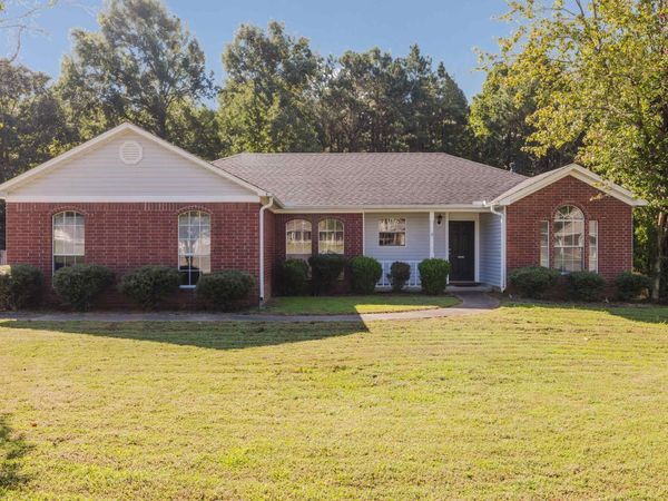 2206 Cherry Creek Circle, Bryant, AR 72022