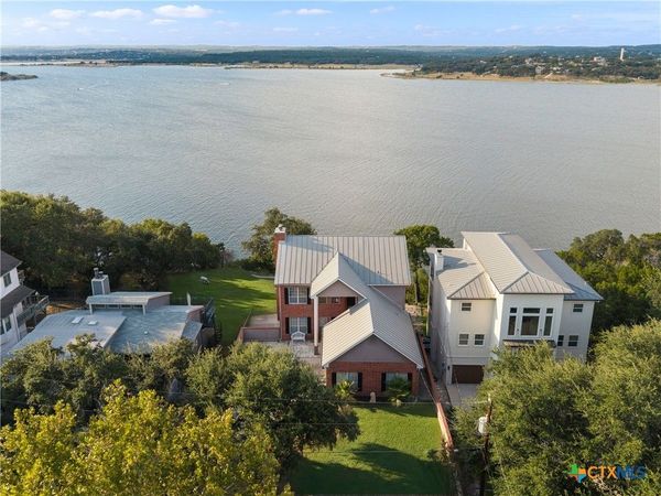 1870 Stagecoach Drive , Canyon Lake, TX 78133