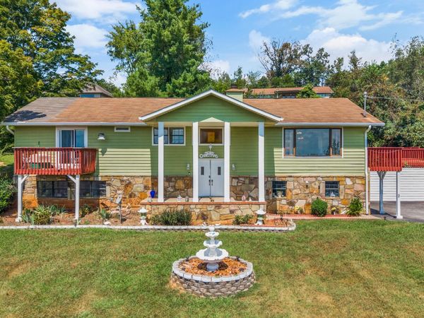 378 White Oak Circle , Kodak, TN 37764