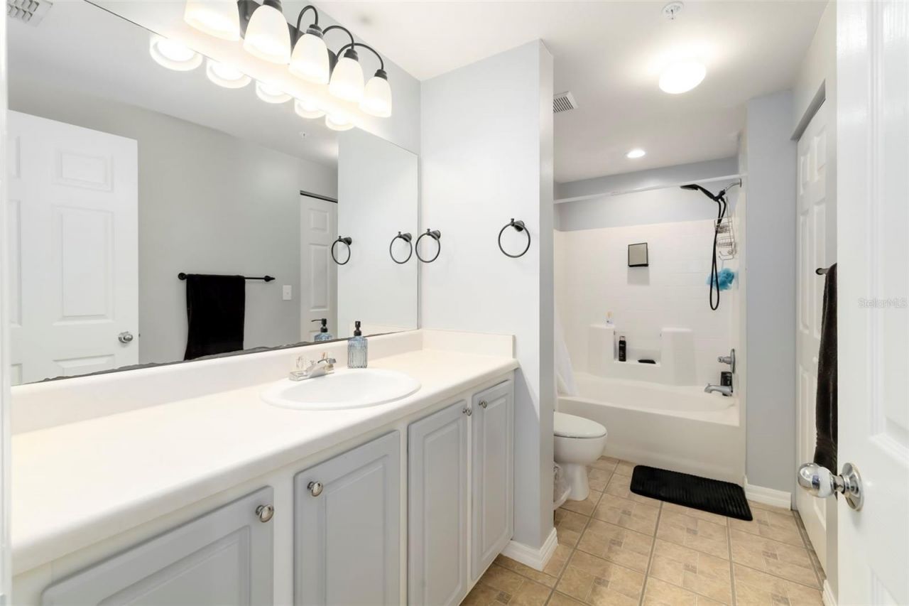 5500 Bentgrass Drive, Unit 6-203, Sarasota, FL 34235 Photo