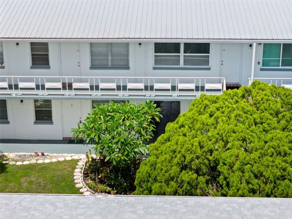 5875 18TH STREET N, Unit 15, ST PETERSBURG, FL 33714