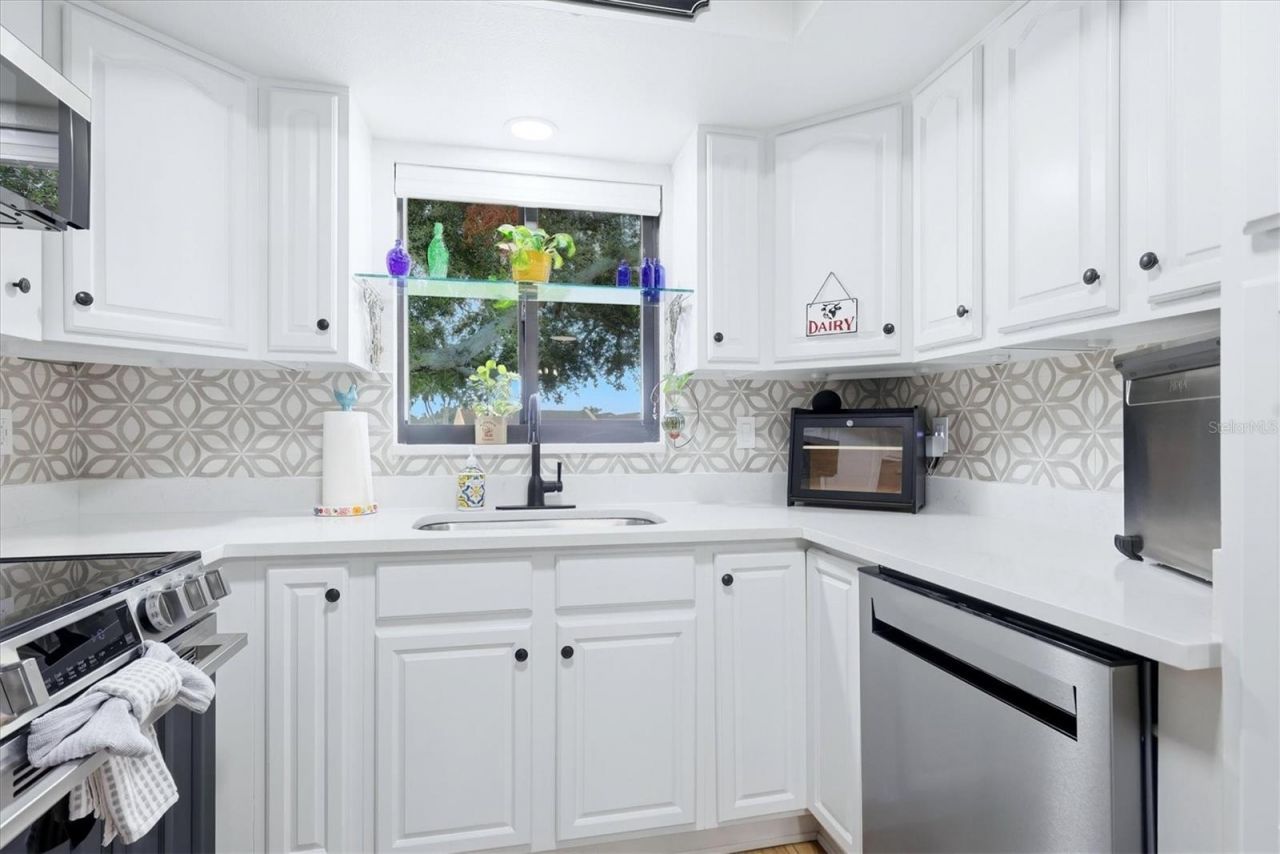 5705 13th Avenue W, Bradenton, FL 34209 Photo