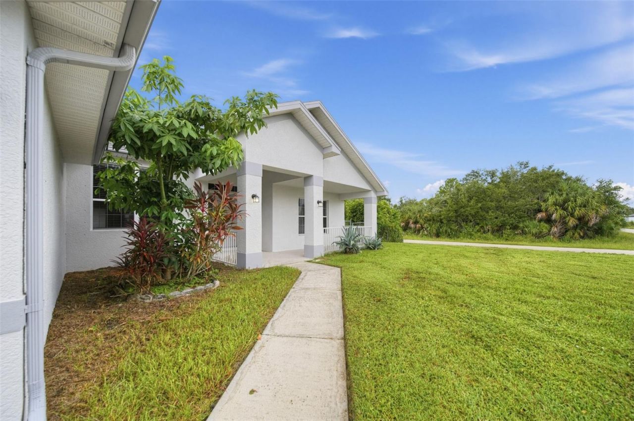 2019 Wanda Avenue N, Lehigh Acres, FL 33971 Photo