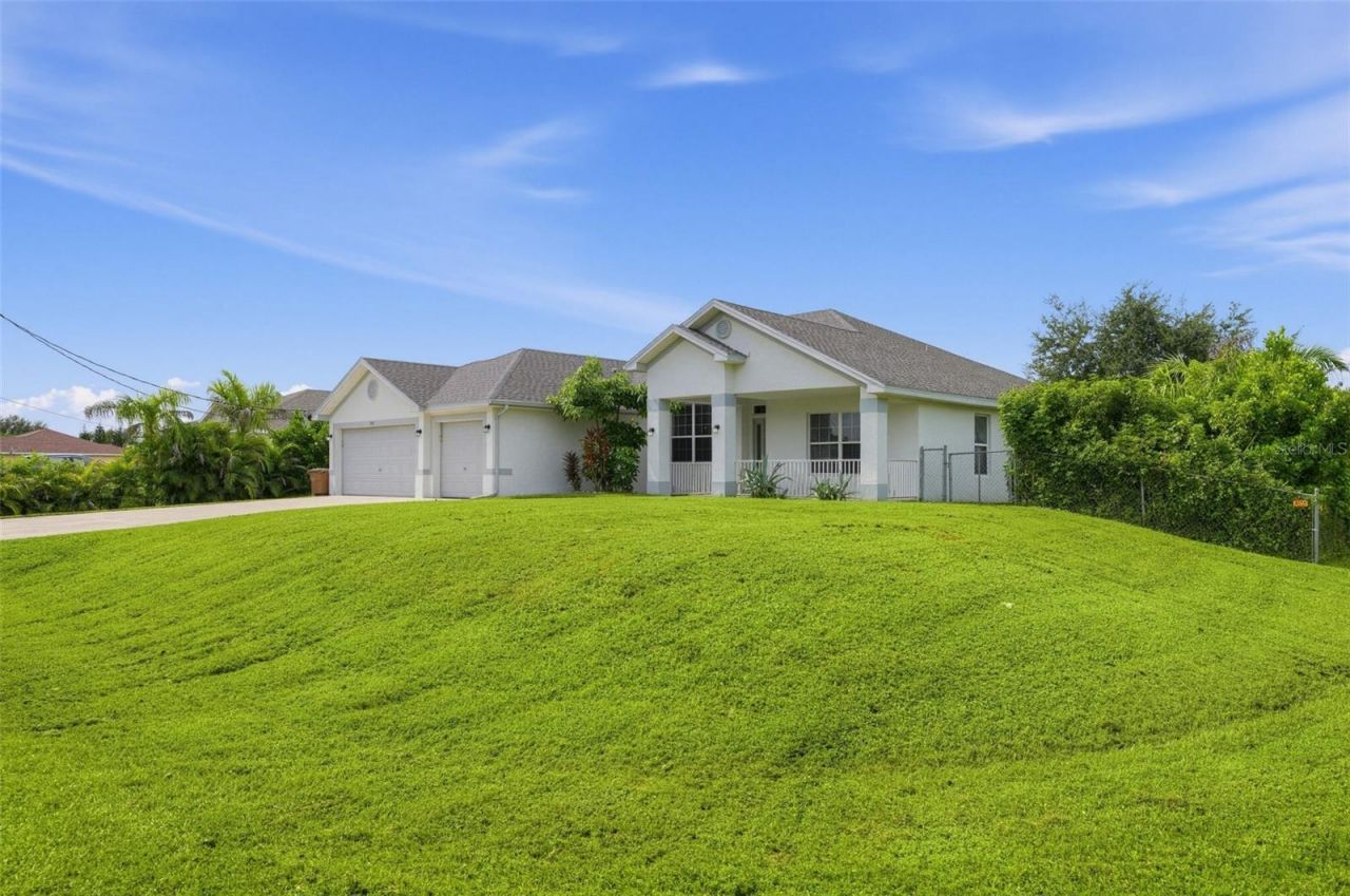 2019 Wanda Avenue N, Lehigh Acres, FL 33971 Photo