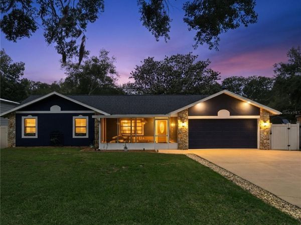 27627 LOIS DRIVE , TAVARES, FL 32778