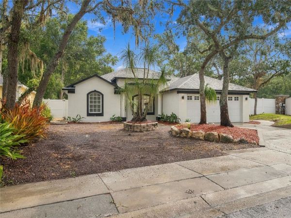 11836 HUNTERS LAKE DRIVE , NEW PORT RICHEY, FL 34654