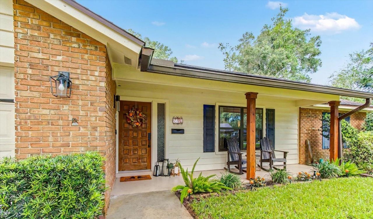 2040 Larchmont Drive, Deland, FL 32724 Main Photo