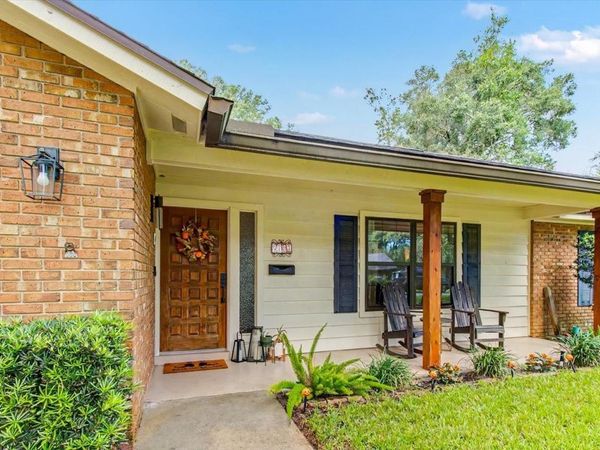 2040 LARCHMONT DRIVE , DELAND, FL 32724