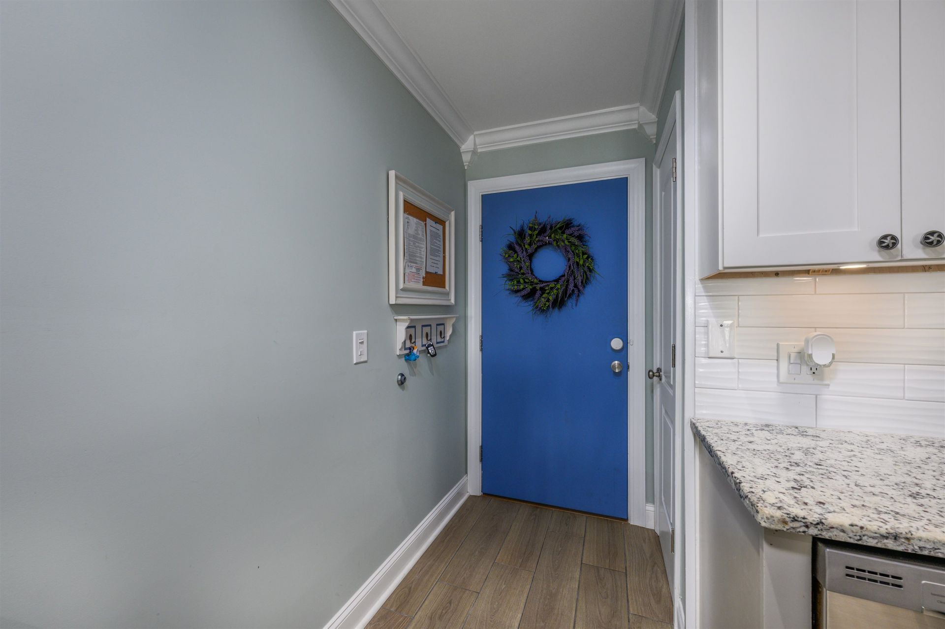9540 Shore Dr.  Photo 7