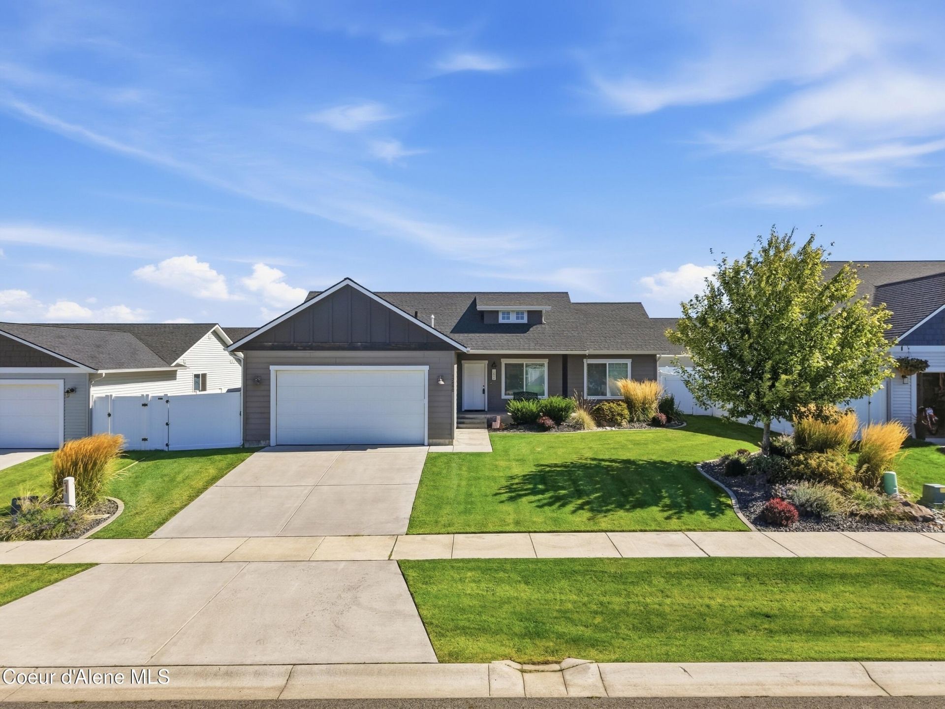 12090 N Gipper Loop, Rathdrum, ID 83858 Main Photo