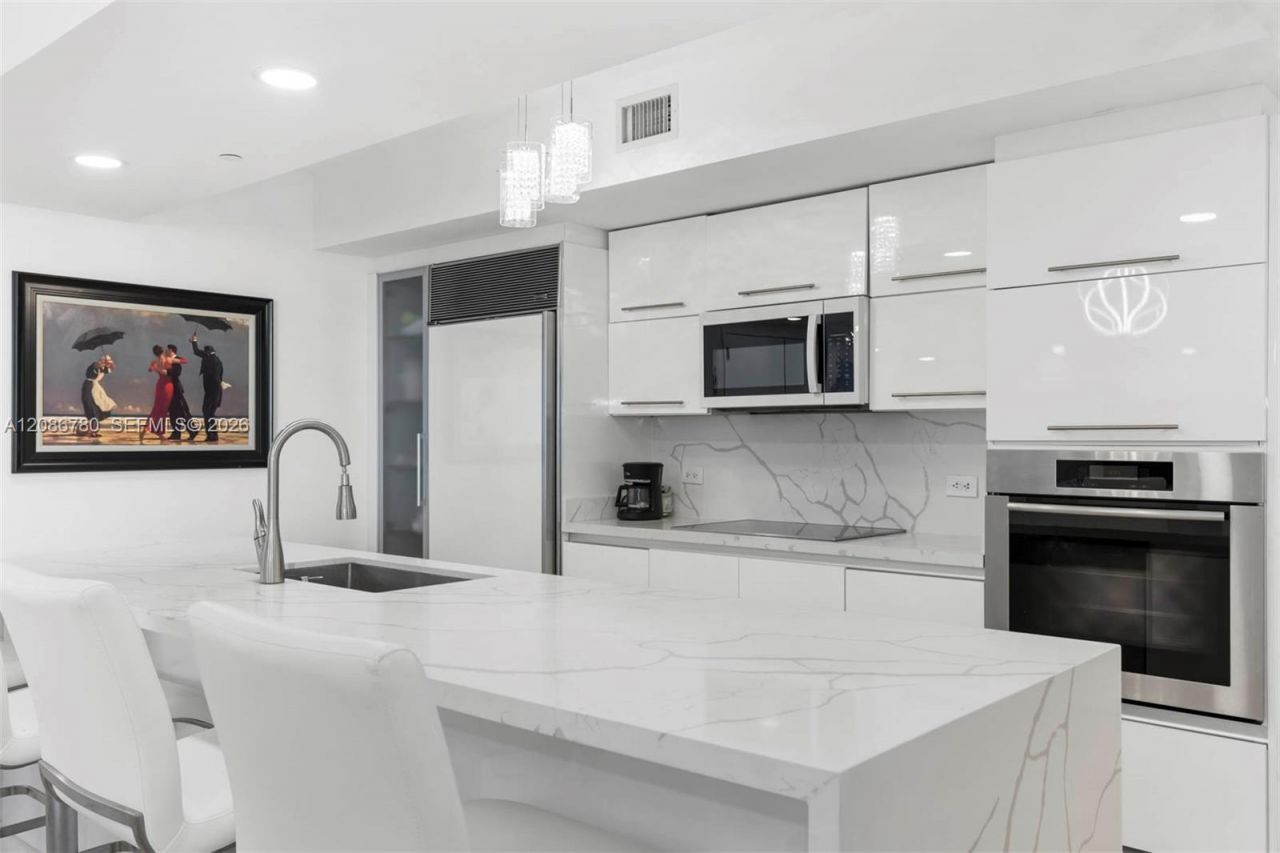 17201 Collins Ave , Unit 3304, Sunny Isles Beach, FL 33160 Photo