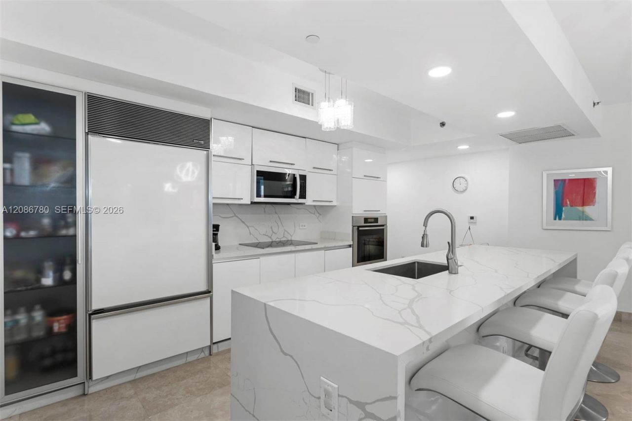 17201 Collins Ave , Unit 3304, Sunny Isles Beach, FL 33160 Photo
