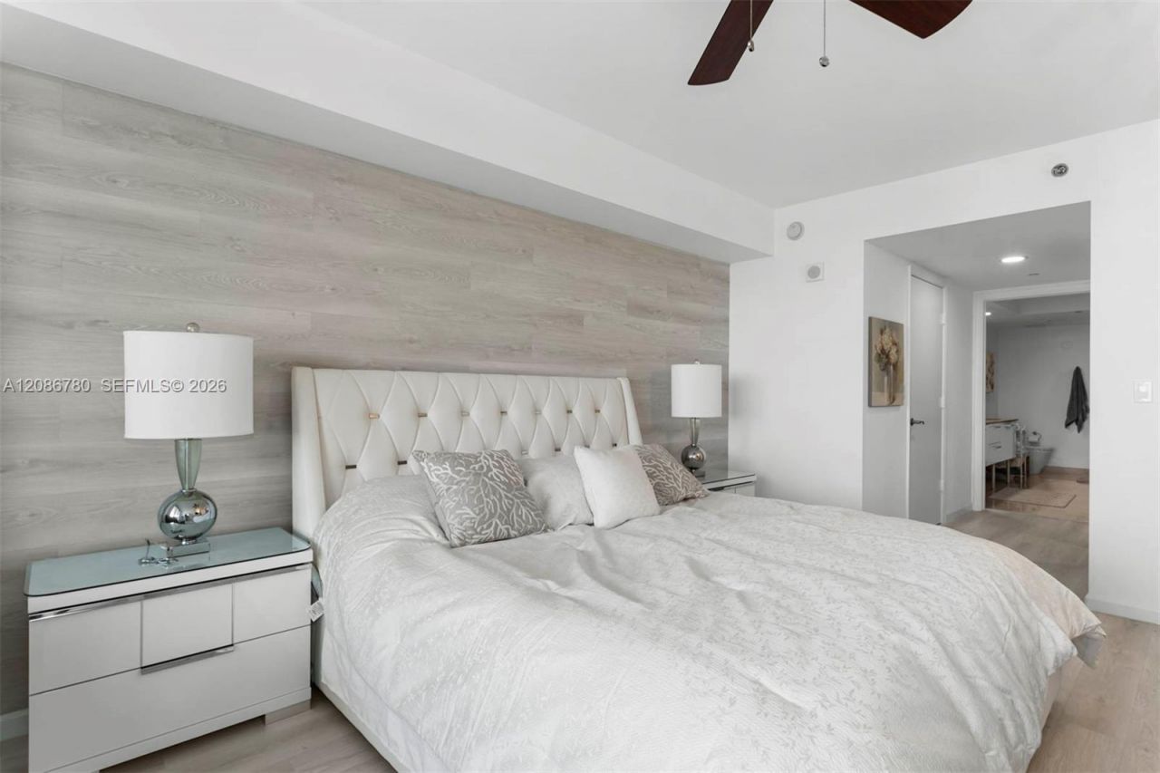 17201 Collins Ave , Unit 3304, Sunny Isles Beach, FL 33160 Photo