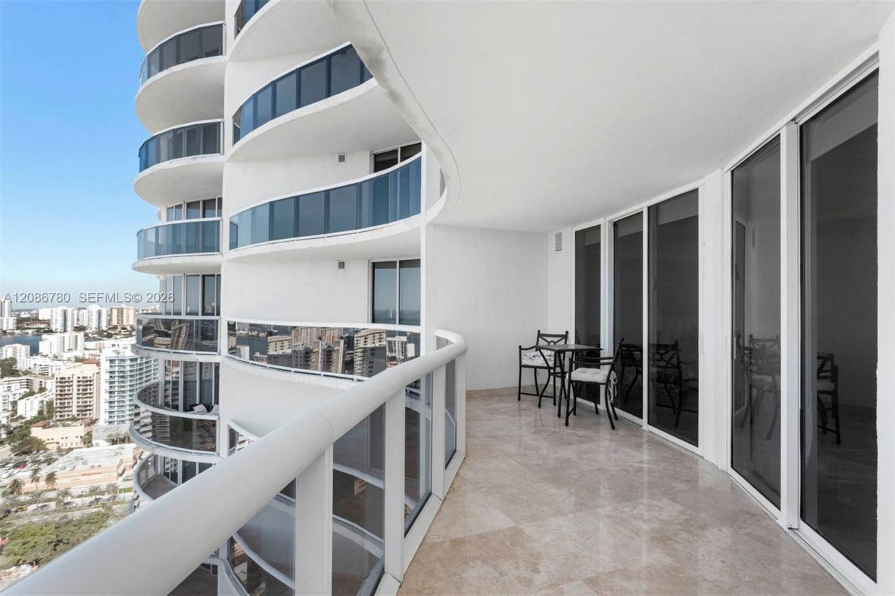17201 Collins Ave , Unit 3304, Sunny Isles Beach, FL 33160 Photo