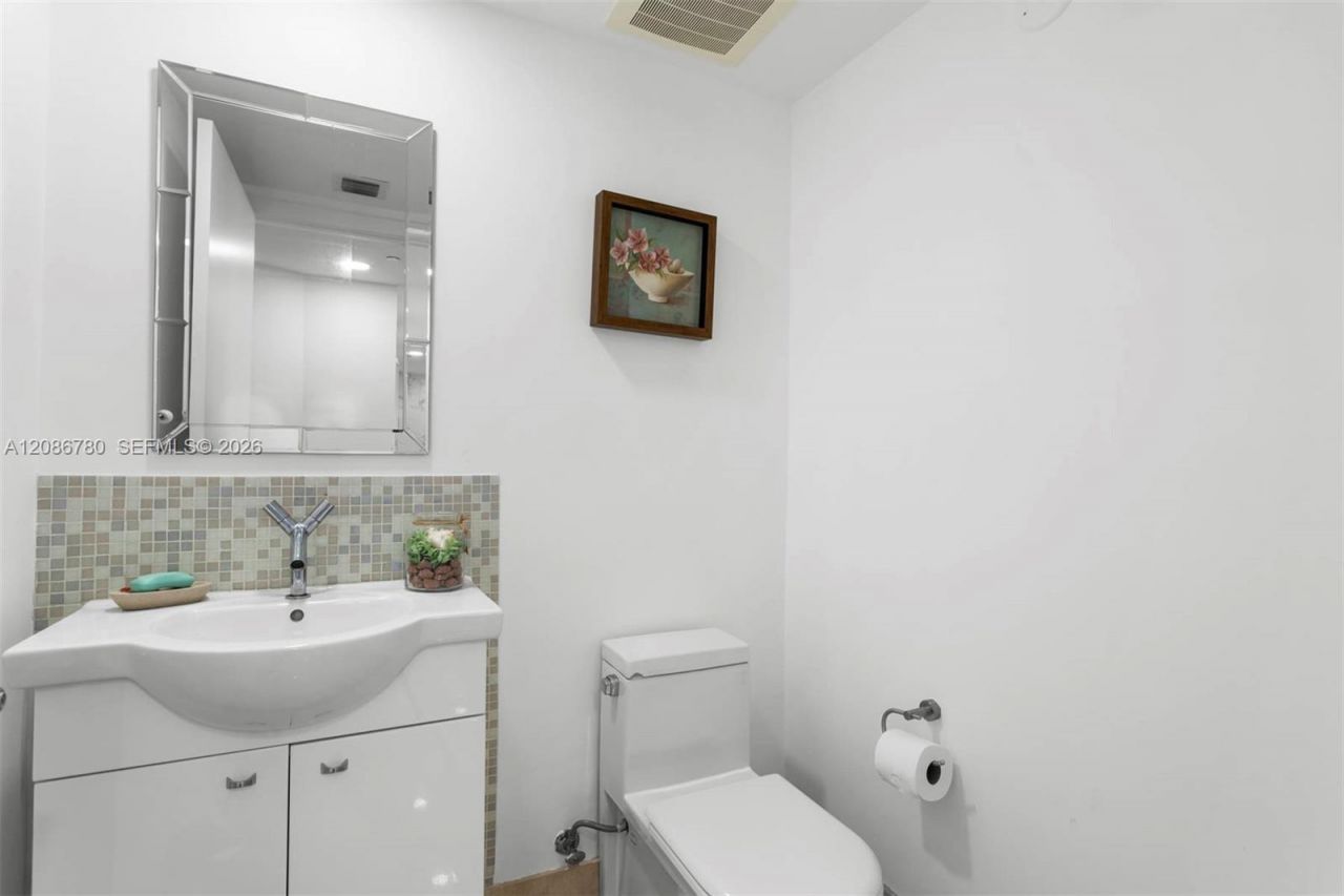 17201 Collins Ave , Unit 3304, Sunny Isles Beach, FL 33160 Photo