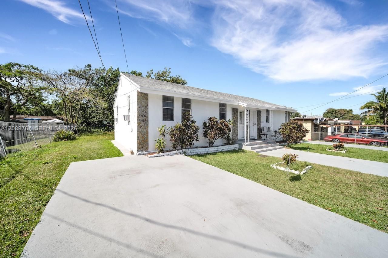 2750 NW 60th Street , Unit 2750, Miami, FL 33142 Photo