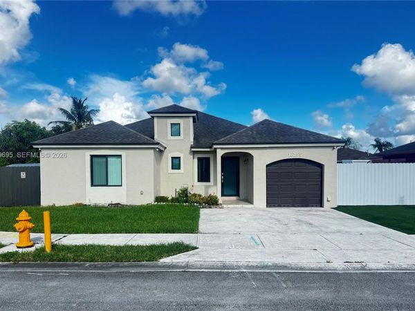 18155 SW 138th Pl , Miami, FL 33177