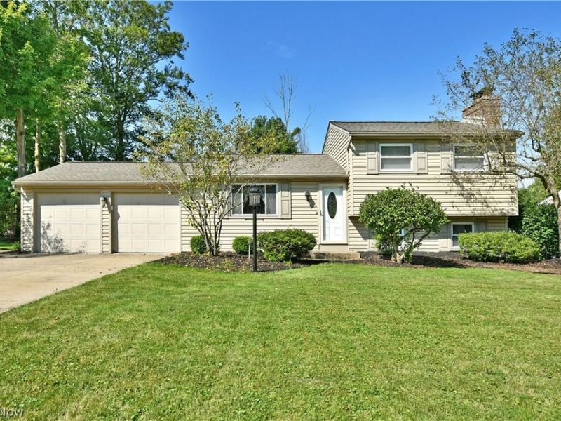 2957 Malibu Drive SW, Warren, OH 44481 Photo 1