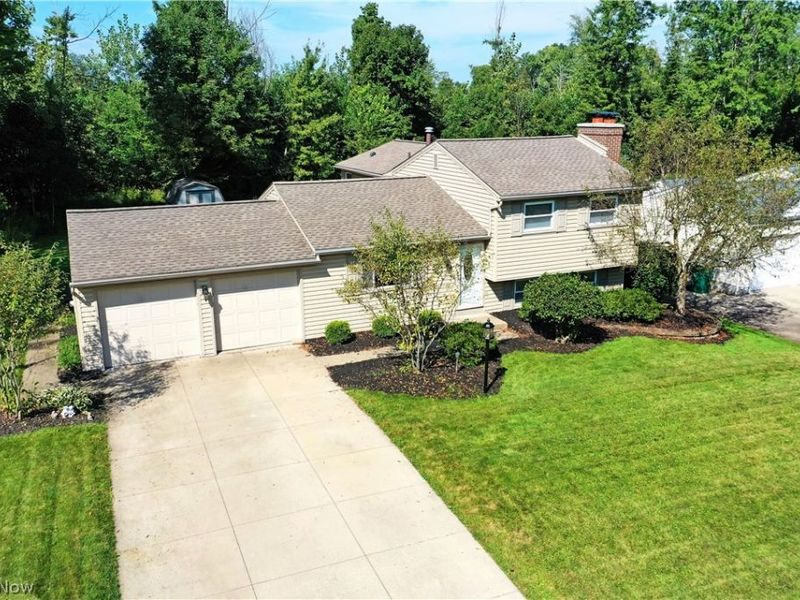 2957 Malibu Drive SW, Warren, OH 44481 Photo 2