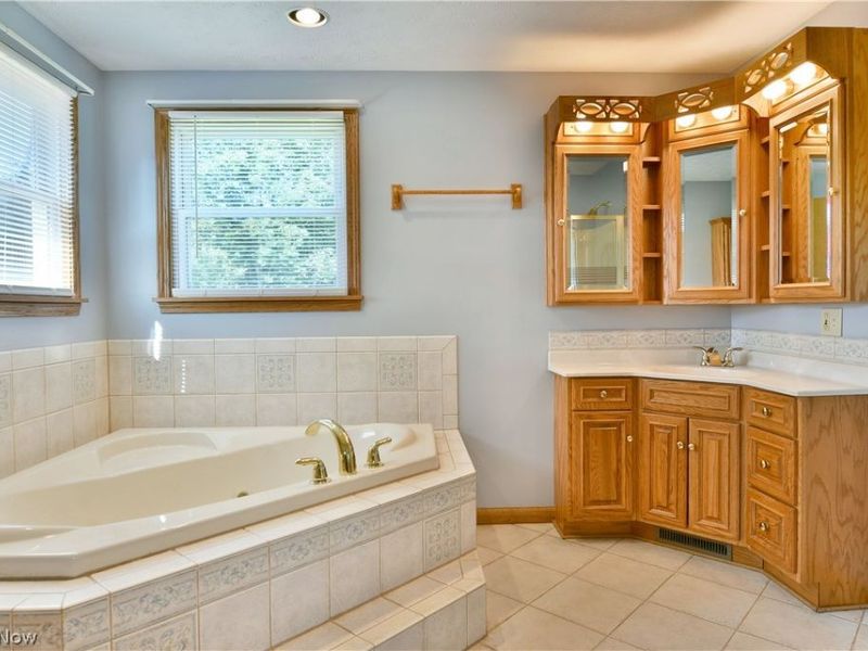 2957 Malibu Drive SW, Warren, OH 44481 Photo 36