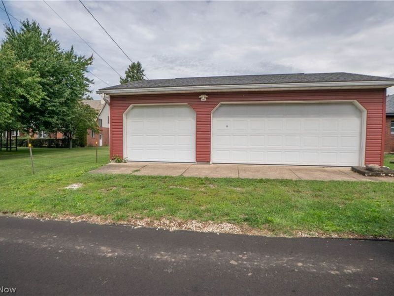 1326 12th Street NW, Canton, OH 44703 Photo 2