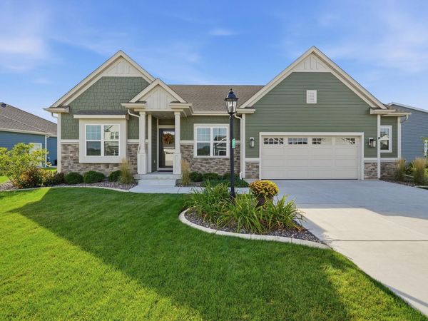2935 Yahara Dr, Summit, WI 53066