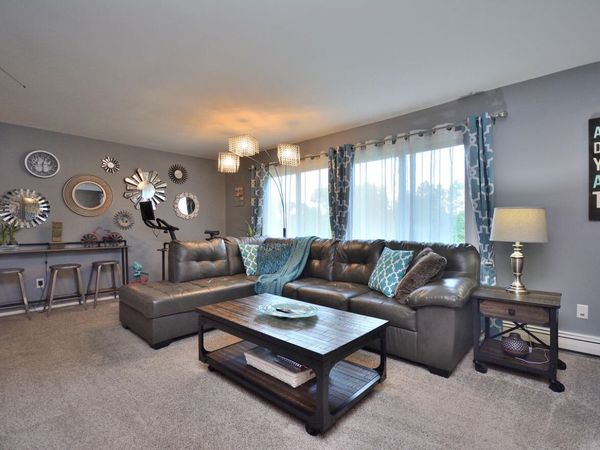 1190 Pilgrim Pkwy, Elm Grove, WI 53122