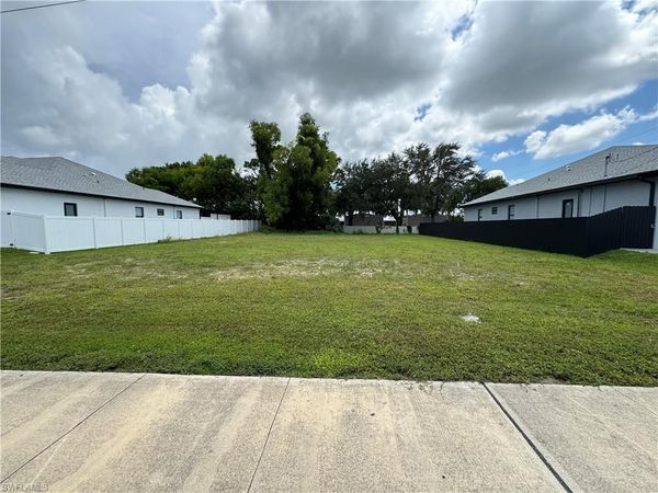 106 SE 8th ST, CAPE CORAL, FL 33990