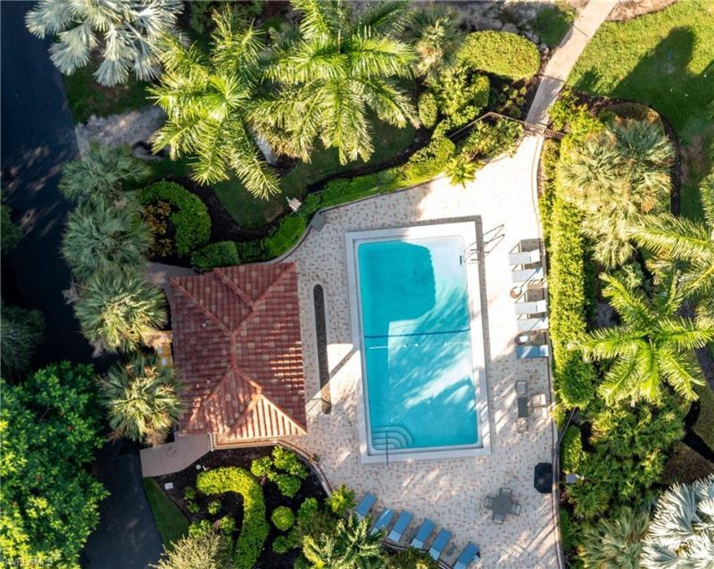 6020 Pelican Bay Blvd, Unit 404, Naples, FL 34108 Photo