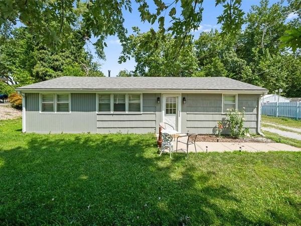 6509 River Road, Pleasant Valley, MO 64068