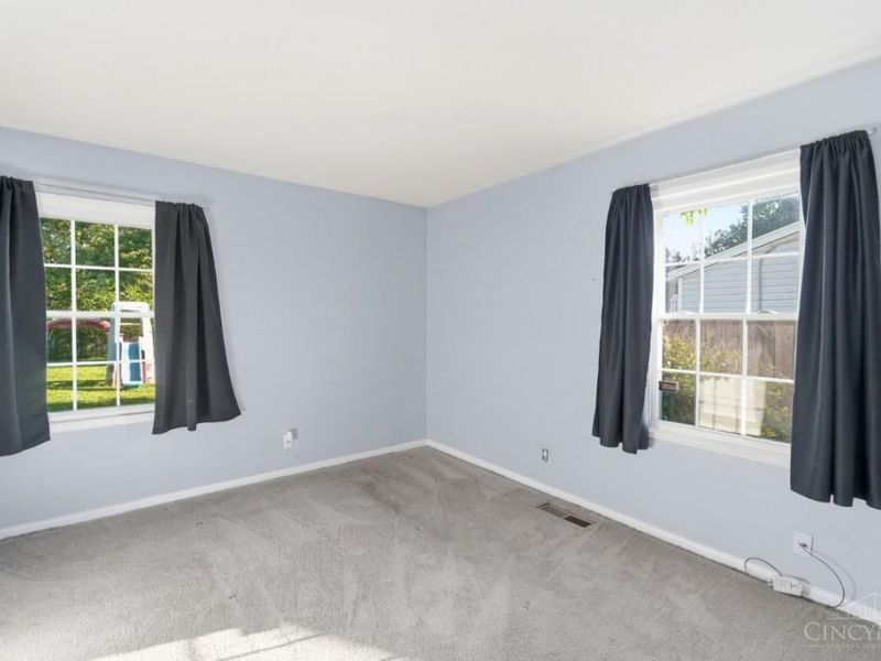 1062 Garnoa Drive, Springfield Township, OH 45231 Photo 19