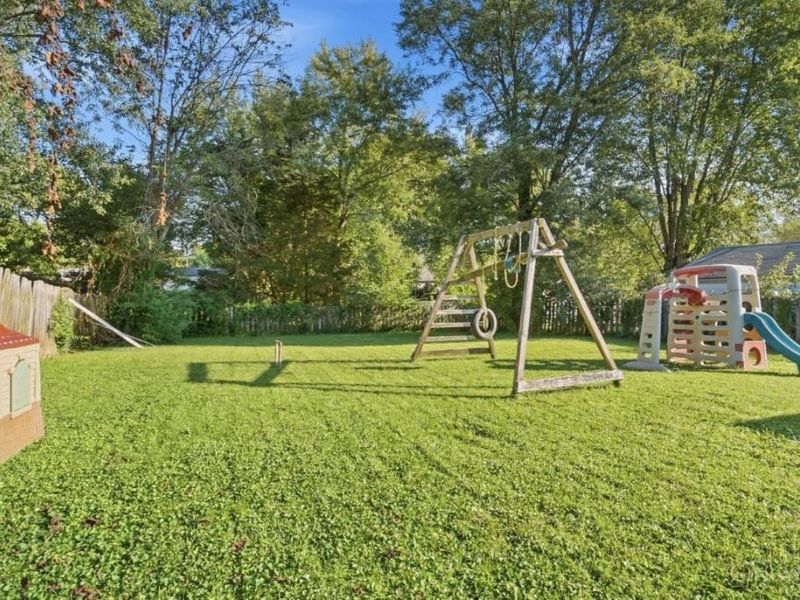 1062 Garnoa Drive, Springfield Township, OH 45231 Photo 31