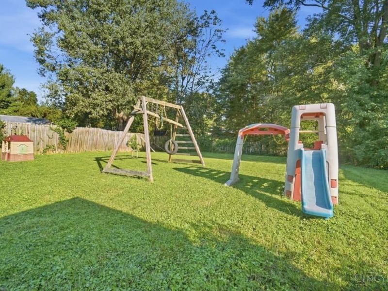 1062 Garnoa Drive, Springfield Township, OH 45231 Photo 34