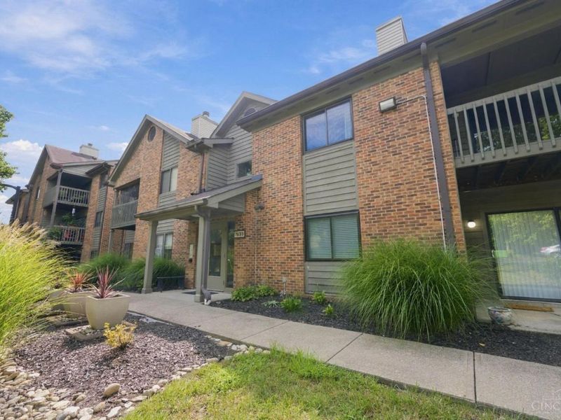 7633 Montgomery Road, Unit 7, Sycamore Township, OH 45236 Photo 3