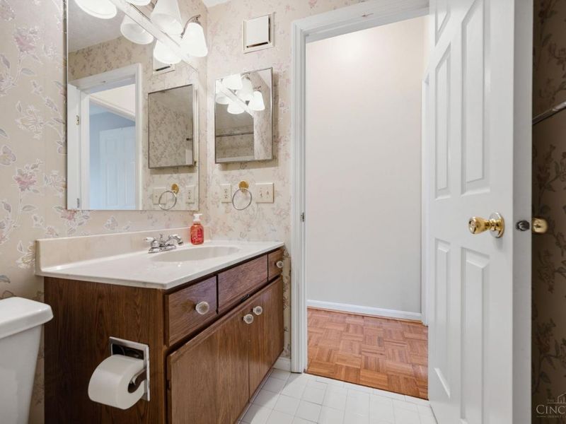7633 Montgomery Road, Unit 7, Sycamore Township, OH 45236 Photo 38