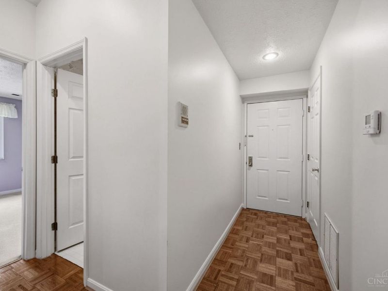 7633 Montgomery Road, Unit 7, Sycamore Township, OH 45236 Photo 5
