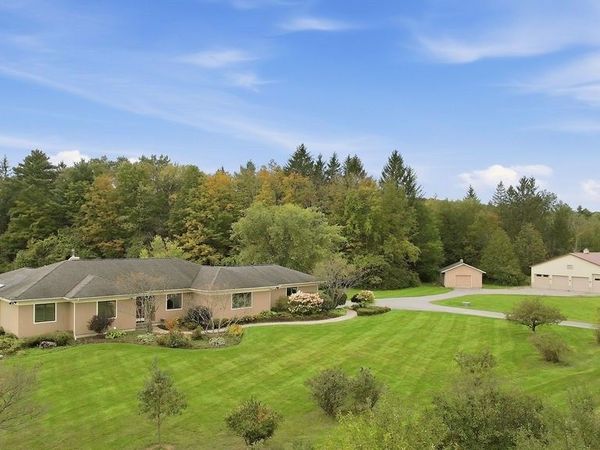 3465 Janet Lane , Cazenovia, NY 13035