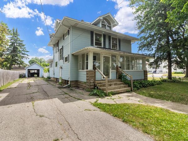 107 N Harrison STREET, Delavan, WI 53115