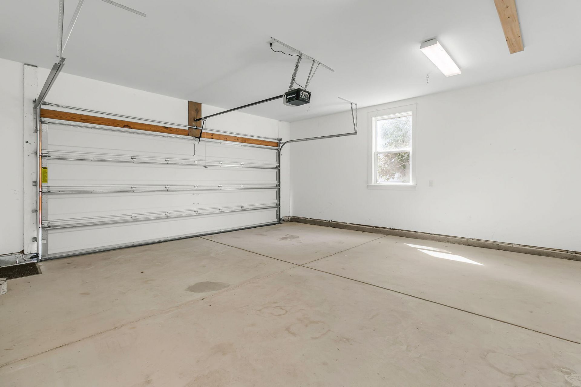 229 Ribbon Road Photo 40