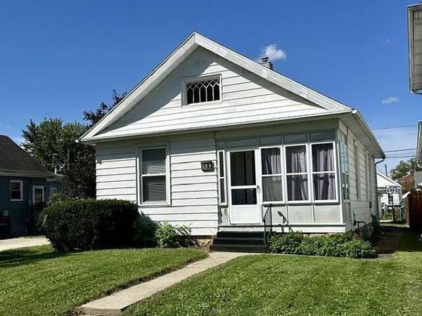190 Elm Street , Rossford, OH 43460