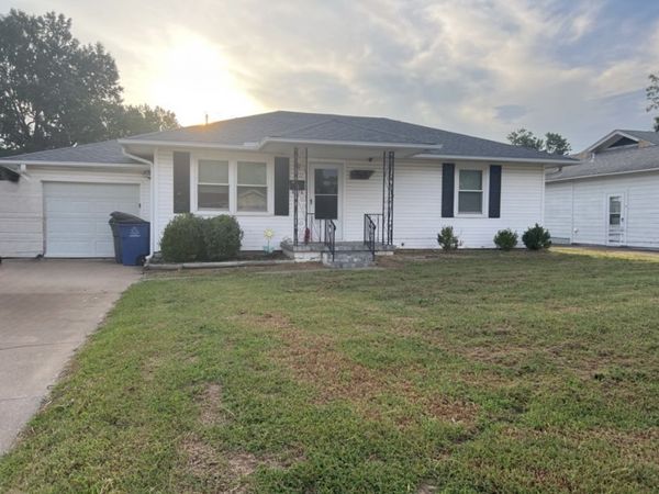 319 S 48th West Avenue , Tulsa, OK 74127