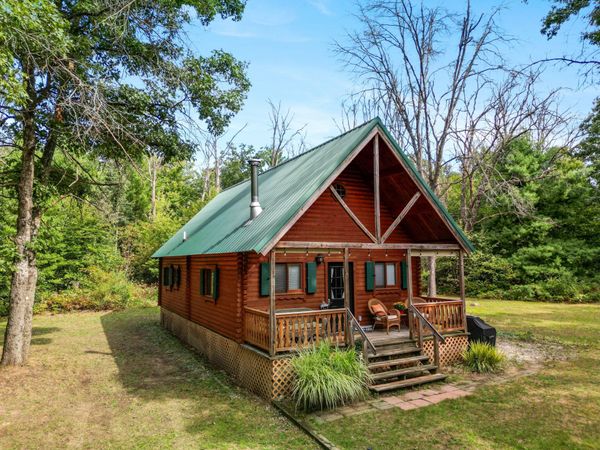 3661 E Gustafson Trail, White Cloud, MI 49349