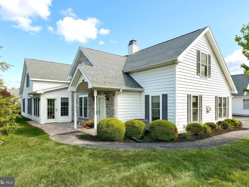 2176 Bayberry Lane, York, PA 17403 Main Photo