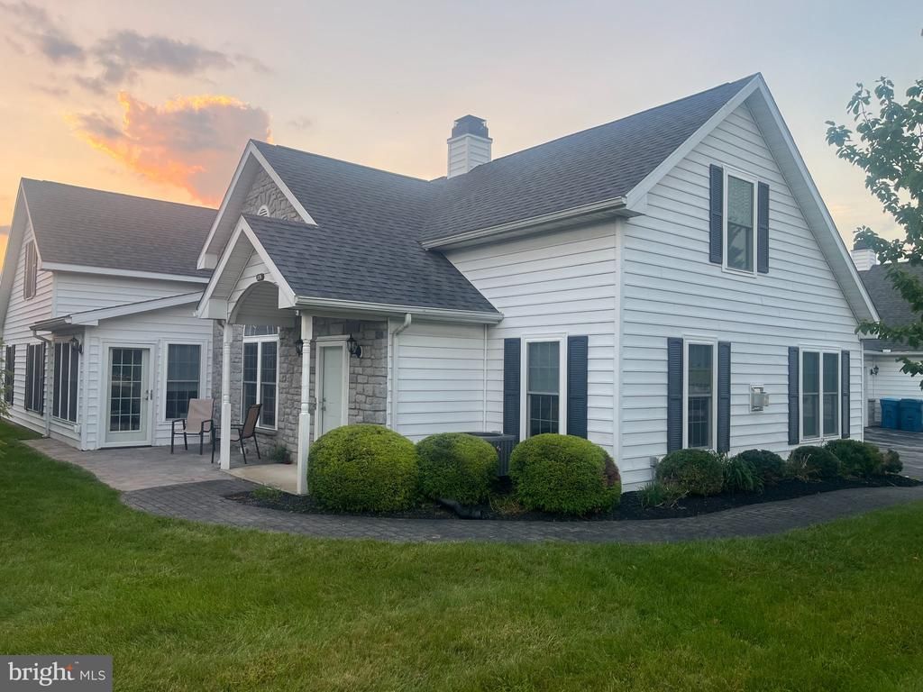 2176 BAYBERRY LANE , YORK, PA 17403