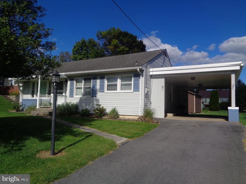 209 GREENWOOD AVENUE, YEAGERTOWN, PA 17099