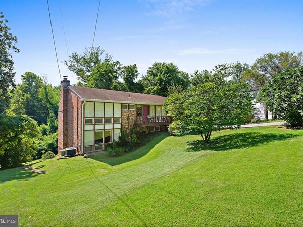 1438 WAGGAMAN CIRCLE , MCLEAN, VA 22101
