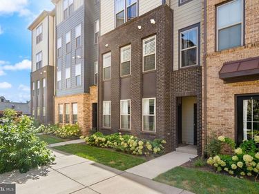 46005 WOODPECKER SQUARE , STERLING, VA 20165