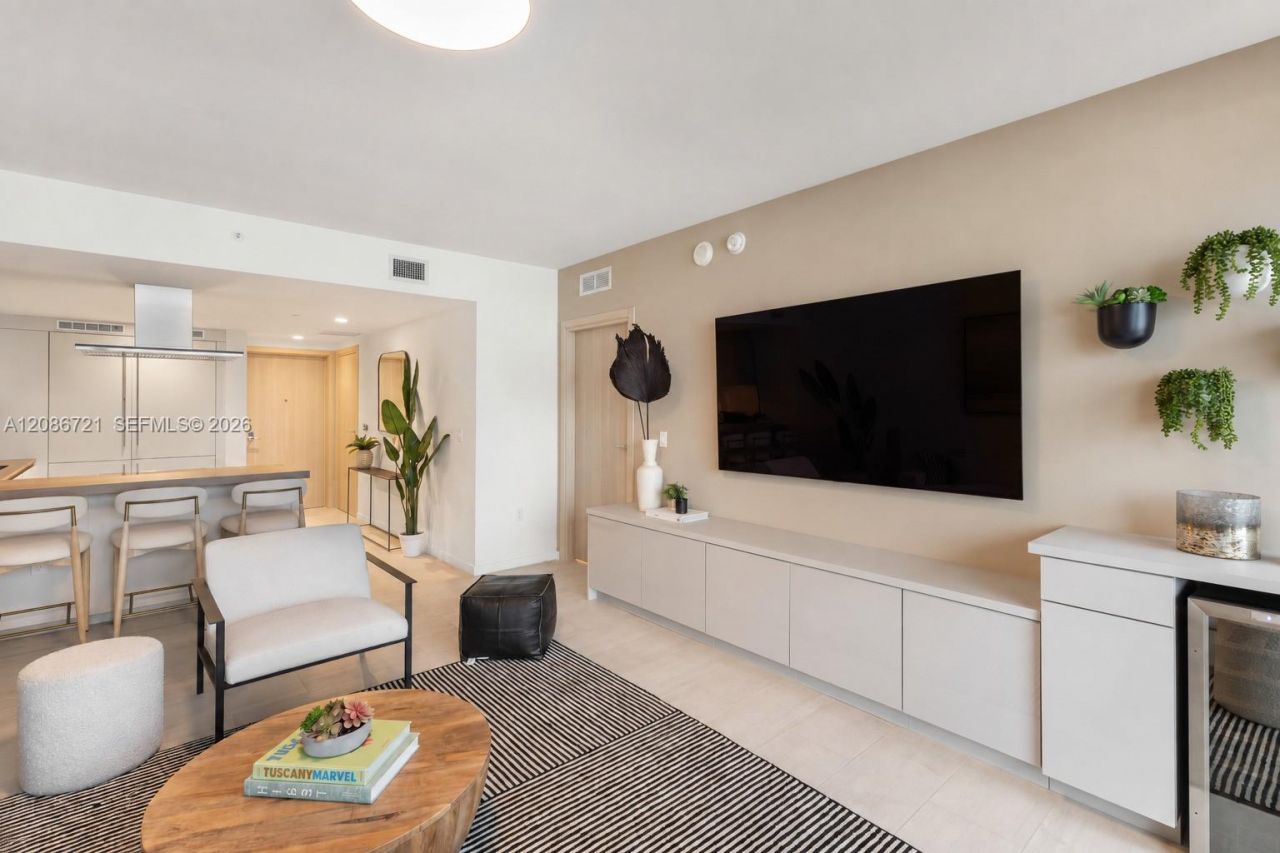 1000 Brickell Plaza, Unit 2704, Miami, FL 33131 Photo